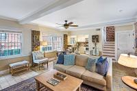 Charlton House by Lucky Savannah - B&B Savannah