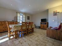 Gîte restauré avec grand terrain clos, salle de jeux, proche du Puy en Velay et Chavaniac-Lafayette - FR-1-582-297 - Chambres d'hôtes Jax