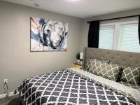 Your Cozy Home Away From Home king bed, parking - B&B West Seneca