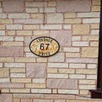 Welcoming ensuite bedroom - B&B Wolverhampton