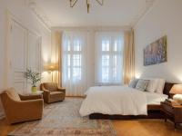 KuDAMM Charming Old Home,4-9 ppl,Family Friendly,Wifi,Savignyplatz - B&B Berlin