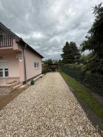 Betti - Ferienwohnung Balatonkeresztúr