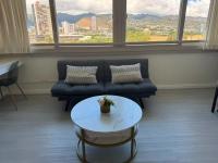 Stylish 1BR Waikiki Condo Near Beach - B&B Honolulu
