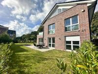 Wohnträume Große DHH aus 2024 - 160 m2- bis 7 Personen - 2 Bäder - B&B Neumünster