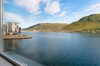 Costal Penthouse by Paramount - Bed and Breakfast Tromsø