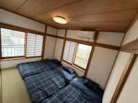 Camera Matrimoniale con Bagno in Comune 