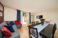 Camden Vibes, Chic 3BR and Patio - Chambres d'hôtes Londres