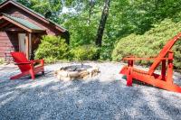 Cozy Sevierville Cabin W Mountain Views & Hot Tub - B&B Sevierville