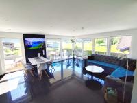 Bella Vista - 85 m2 Ferienwohnung mit überdachtem Parkplatz und Außenstellplatz - Bergblick - B&B Bürs