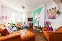 The One with the Pink Door - Bed and Breakfast Scarborough