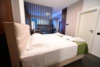Monolocale con Divano-Letto