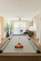 Resort-Style Retreat 1 King 2 Queens, Pool table - Ferienwohnung Birmingham
