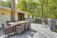 Walk to Mohican Lake: Catskills Getaway w/ Dock! - B&B Glen Spey
