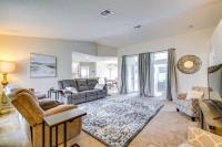 Family-Friendly Spring Hill Vacation Home w/ Lanai - B&B Spring Hill
