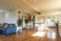 4-bed cottage with woodburning stove,short stroll to the beach along a quiet country lane - B&B Ballyvaldon