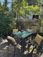30 min from Munich & S-Bahn apartment with garden - B&B Gauting