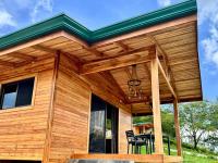 Refugio del Ocaso - neues Teak-Haus mit Garten - B&B Hojancha