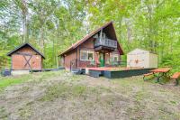 Indoor Pool Access Cabin in Lakes of the North! - B&B Elmira
