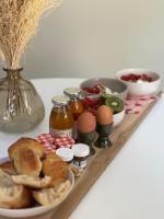 Suite Galerie by Collection Aura - Hypercentre Charleville-Mézières à deux pas de la Place Ducale - B&B Charleville-Mézières