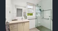 Charming Cottage Walk to City and Eat Street - Ferienwohnung Broughton Vale