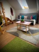 Tavaszmező - B&B Pécs