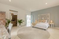 Villa 5mins to KuDeTa Beach club - Chambres d’hôtes Seminyak