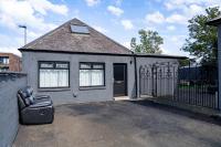 Elegant 1BD, Gym, Parking, Bus to Airport, Sleeps4 - Bed and Breakfast Edinburgh