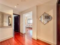 Royal Escape Burj Khalifa View 2BR in Downtown Dubai - Chambres d’hôtes Dubaï