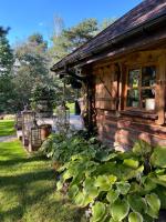 Domek LAVENDA z widokiem na rzekę - Basen, Jacuzzi, Sauna - Magiczny ogród - 0,5ha prywatnej przestrzeni - Chambres d'hôtes Zawady