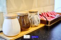 Cosy 4Bed Home By Prospergress Property Short Lets & Serviced Accommodation Coventry With Free Parking, WiFi & Pool Table and Games - B&B Coventry