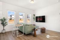 Luxurious Designer Finished Home - B&B Calgary