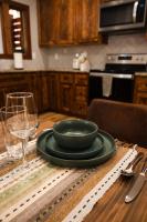 Modern Luxe Cabin! River Fun, Deer, Pool & Firepit - B&B Ellijay