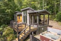 High Hollow Cottage Modern Tiny Home with Hot Tub - B&B Robbinsville