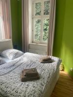 Ferienwohnung am Altmarkt, für bis zu 4 Personen, 55qm - B&B Cottbus