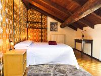 Amber & Love Loft - Nel cuore storico di Cuneo - B&B Cuneo