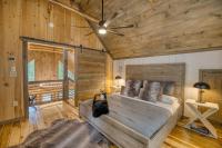 Cozy Chic Retreat Hot Tub, King Beds, Fire Pit - Chambres d’hôtes Morganton