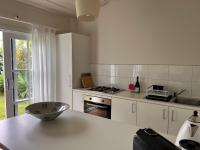 Surfers Palace Torquay 1 min walk to beach - B&B Torquay