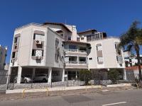 Apê com A/C, Garagem | 250m Praia de Canasvieiras - Chambres d’hôtes Florianópolis