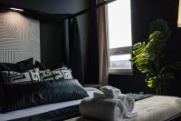 Luxe 1br- Free Parking-King Bed - B&B East Orange