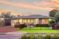 White Dunes Retreat - Bayfront Bliss in Town Centre - Bed and Breakfast Dunsborough