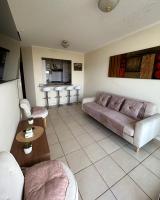 Appartamento con 2 Camere da Letto, Balcone e Vista mare