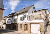 Ferienwohnung Moselblick Zell - Balkon und Gemeinschaftsterrasse - B&B Zell
