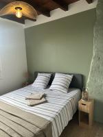 Maison du Barry - Piscine - Périgord Dordogne - B&B Nadaillac