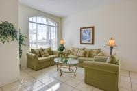 Family Retreat w/ Pool: 10 Mi to Disney! - Chambres d'hôtes Orlando