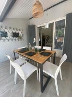 Le Mas du Bassin, maison de charme, design, detente - Chambres d’hôtes Arès