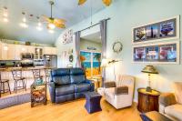 Ocean Views and Walk to Shore Crystal Beach Home! - B&B Crystal Beach