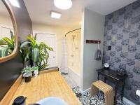Vibing Hudson Retreat Pet-Friendly w Hot Tub - Chambres d'hôtes Hudson