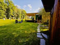 Maringotka Slaměnka u menhirového kruhu - U Slaměnky - B&B Hněvětice