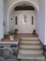 Viola Vendégház - Bed and Breakfast Kehidakustány