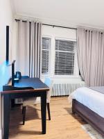 Charming King Bedroom with Private Bathroom Vancouver West - B&B Vancouver